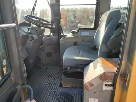 Pyöräkuormaajat 1998 Komatsu WA270-3 (34)