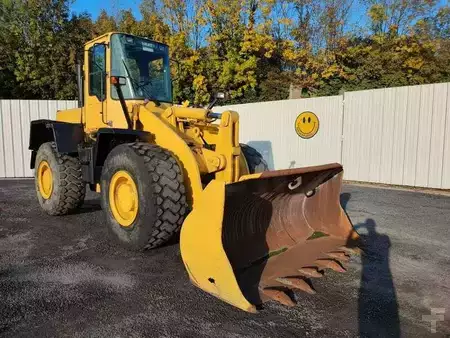 Pyöräkuormaajat 1998 Komatsu WA270-3 (8)