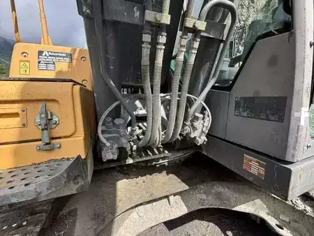 Pelles sur chenilles 2007 Volvo EC210CL (11)