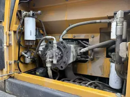 Pelles sur chenilles 2007 Volvo EC210CL (28)