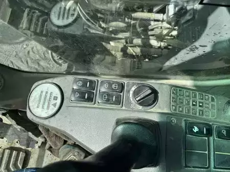 Pelles sur chenilles 2007 Volvo EC210CL (38)