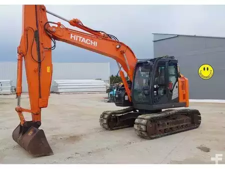 Pelles sur chenilles 2018 Hitachi ZX135US-6 (3)
