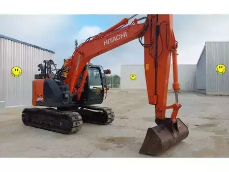 Pelles sur chenilles 2018 Hitachi ZX135US-6 (4)