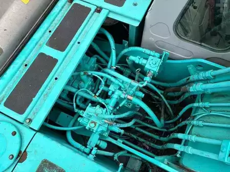 Koparki gąsienicowe 2000 Kobelco SK210NLC-6 (37)