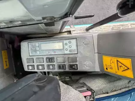 Koparki gąsienicowe 2000 Kobelco SK210NLC-6 (46)