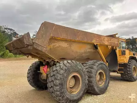 Zalomené klouby-dampry  1996 Volvo A30C (4)