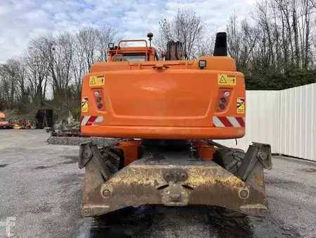 Escavatori gommati 2012 Volvo EW140D (10)