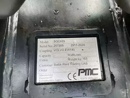 Escavatori gommati 2012 Volvo EW140D (21)
