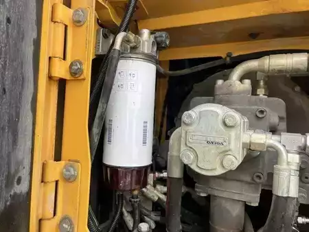 Escavatori gommati 2012 Volvo EW140D (34)