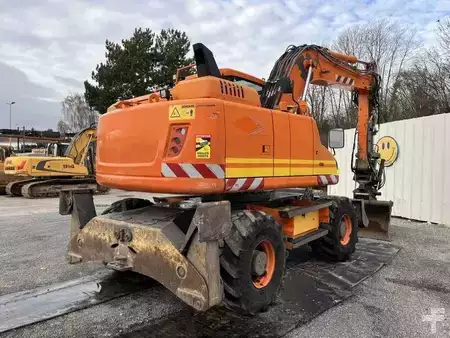 Escavatori gommati 2012 Volvo EW140D (6)
