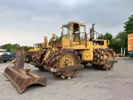 Annet 1978 Caterpillar 825 + porte engins (1)