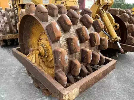 Annet 1978 Caterpillar 825 + porte engins (14)