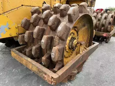 Annet 1978 Caterpillar 825 + porte engins (17)