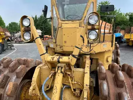 Annet 1978 Caterpillar 825 + porte engins (23)