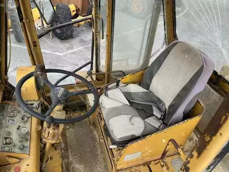 Annet 1978 Caterpillar 825 + porte engins (37)