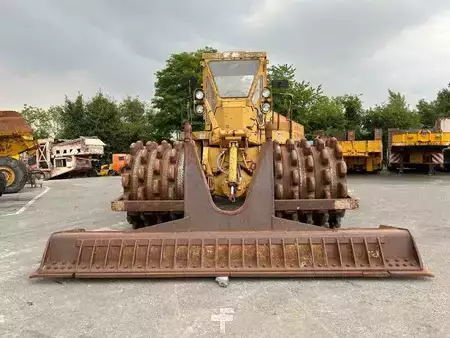 Annet 1978 Caterpillar 825 + porte engins (9)