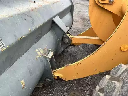 Kolové nakladače 2005 Liebherr L514 (16)