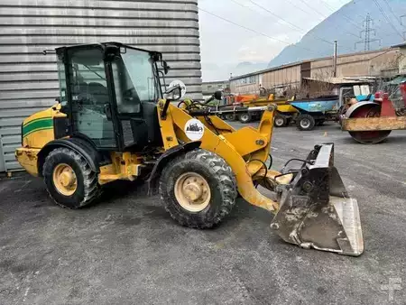 Egyéb 2010 Caterpillar 906H (1)