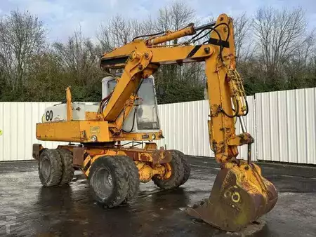 Mobiele graafmachines 1982 Poclain P60 (8)