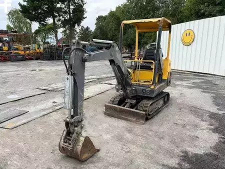 Minikaivinkoneet 2000 Volvo EB12 (2)