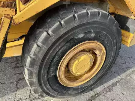 Wywrotki przegubowe 1989 Volvo A25 6X4 (11)