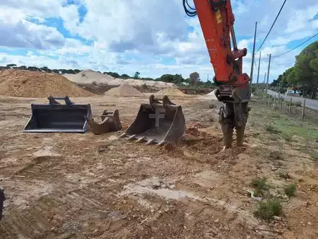 Korečková rýpadla 2016 Hitachi ZX300LCN-6 (7)