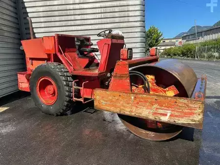 Fåren ruller 1990 Bitelli BORA C80 (1)