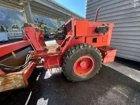 Fåren ruller 1990 Bitelli BORA C80 (25)