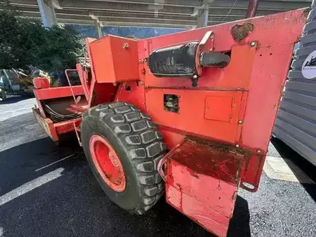 Fåren ruller 1990 Bitelli BORA C80 (50)