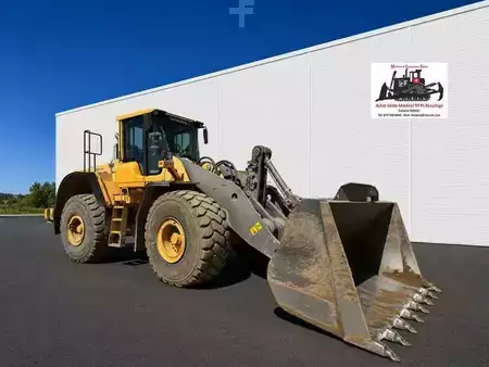 Kolové nakladače 2010 Volvo L150F (1)