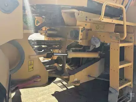 Kolové nakladače 2010 Volvo L150F (14)
