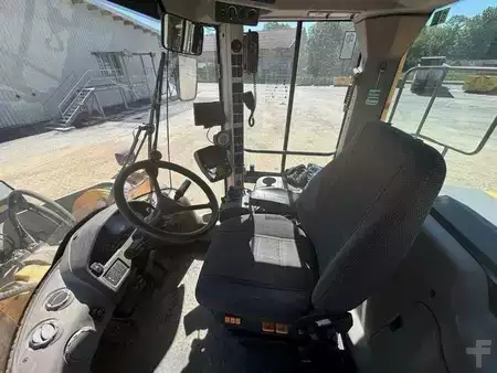 Kolové nakladače 2010 Volvo L150F (18)