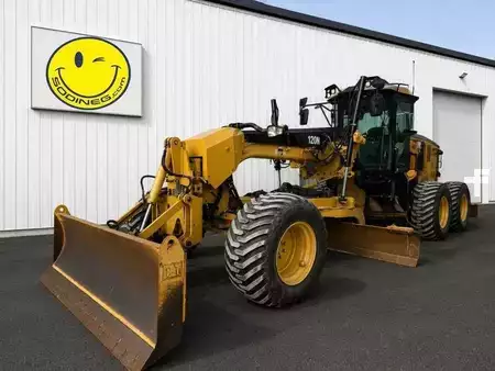 Gradere 2010 Caterpillar 120M (2)