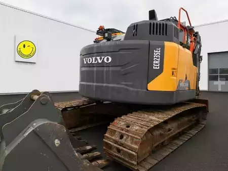 Rupsgraafmachines 2020 Volvo ECR235EL (2)