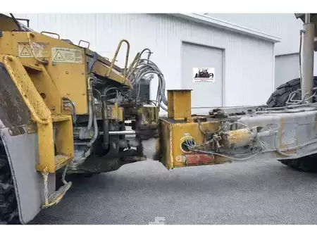 Knikdumpers 2000 Caterpillar D30D (12)