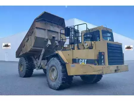 Knikdumpers 2000 Caterpillar D30D (3)