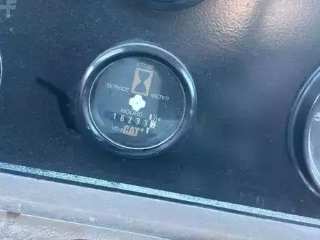 Knikdumpers 2000 Caterpillar D30D (30)