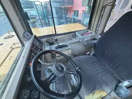 Knikdumpers 2000 Caterpillar D30D (35)