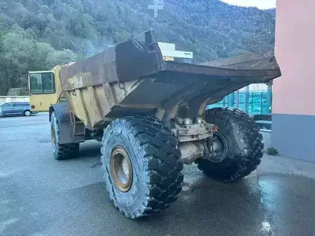 Knikdumpers 2000 Caterpillar D30D (5)