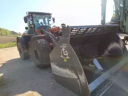 Chargeuse sur pneus 2024 Hitachi ZW220-7 (2)