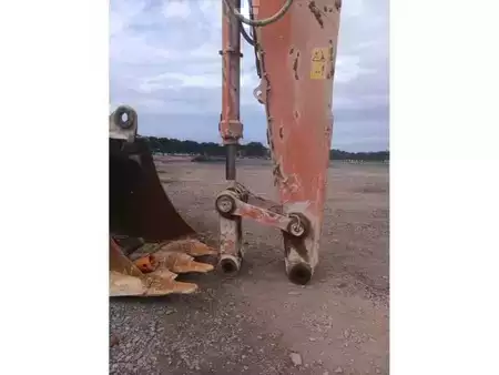 Escavatori cingolati 2023 Hitachi ZX690LCR-7 (5)