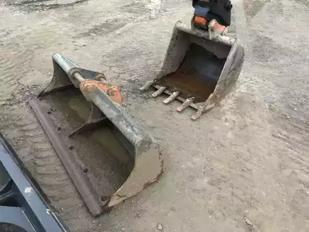 Escavatori cingolati 2023 Hitachi ZX55U-6 CLR (5)