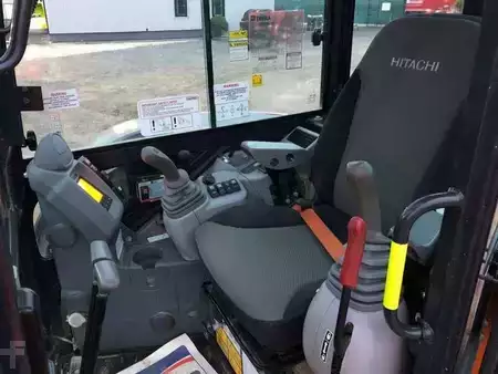 Escavatori cingolati 2023 Hitachi ZX55U-6 CLR (9)