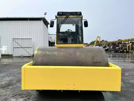 Compacteur á pieds de mouton 1999 BOMAG BW216 D-3 (9)
