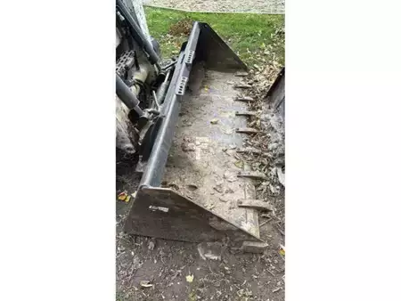 Pozostałe 2021 Bobcat T870 + 6 ACCESSOIRES (21)