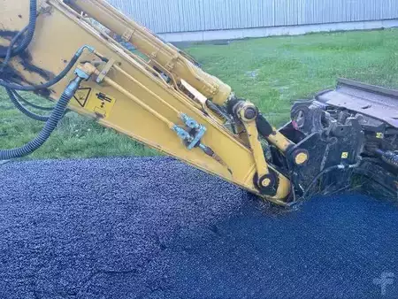 Hydraulic Excavators 2022 Komatsu PC210LCI-11E0 (7)