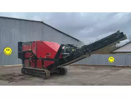 Overige 2024 Red Rhino 7000 A MACHOIRE (1)