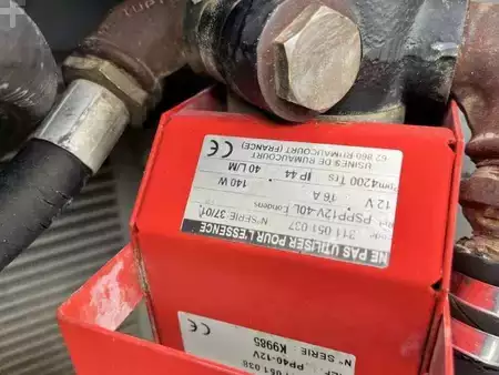 Lánctalpas kotrógép 2002 Wacker Neuson 8002 RD (36)