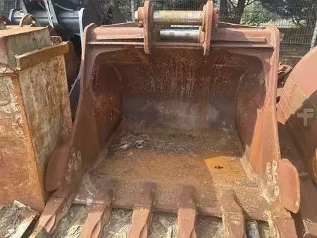 Demolition Excavators 2017 Hyundai HX520L (14)