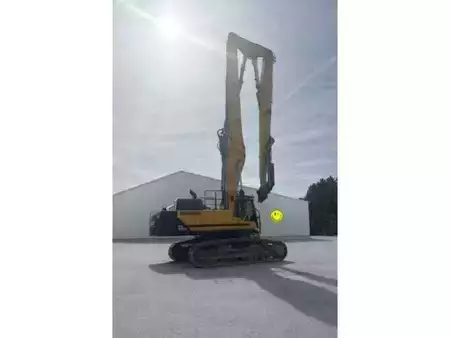 Demolition Excavators 2017 Hyundai HX520L (3)